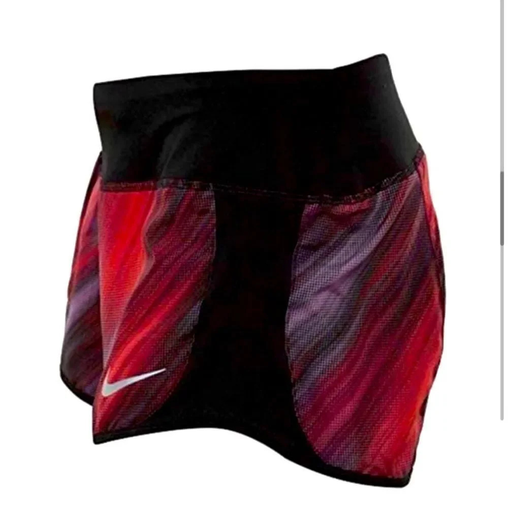 - NIKE WOMENS LIGHT STREAK CREW
PRINTED DRY FIT REFLECTIVE RUNNING
SHORTS SIZE M - Picture 6 of 11
